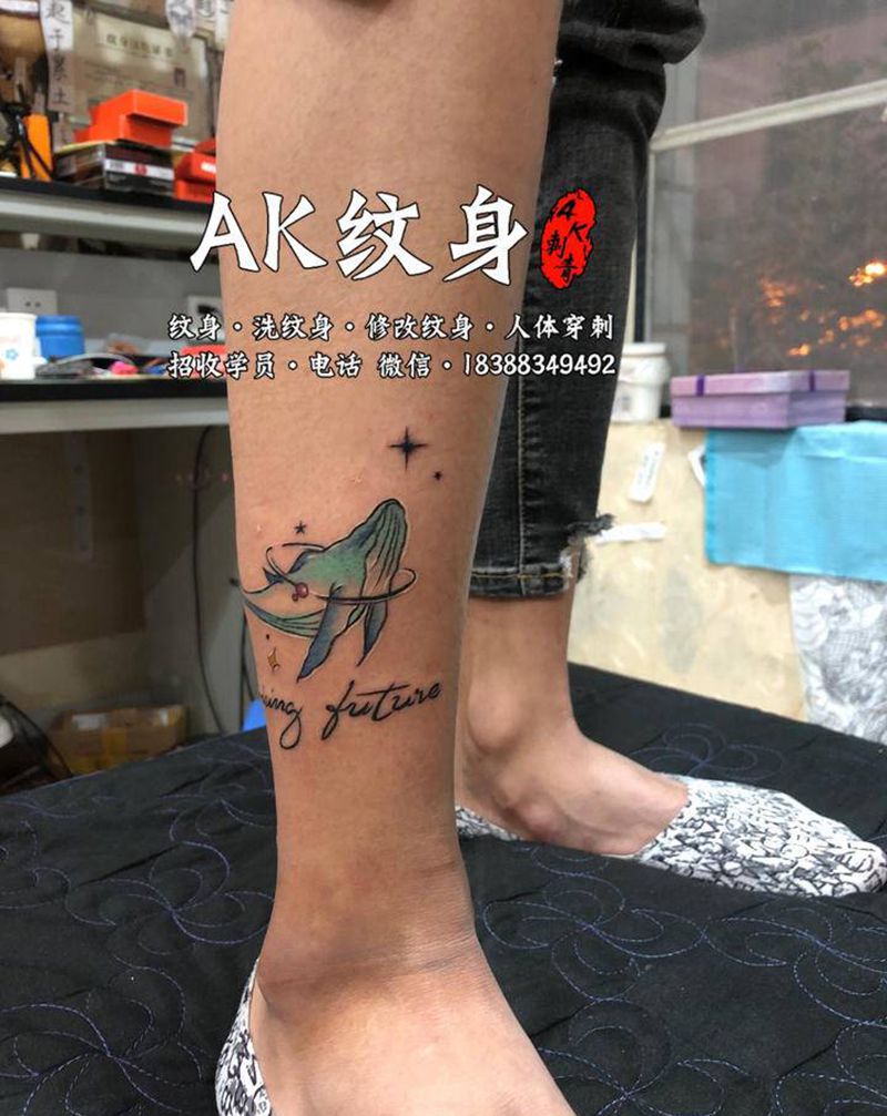 给客人设计的小海豚纹身图片_腿部新传统老传统纹身图案