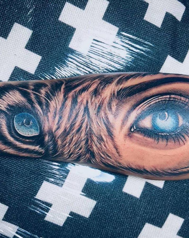 眼纹身图片_手臂欧美写实老虎纹身图案