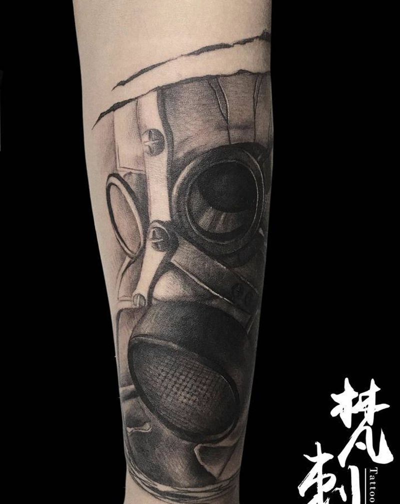 防毒面具纹身图片_手臂纹身图案