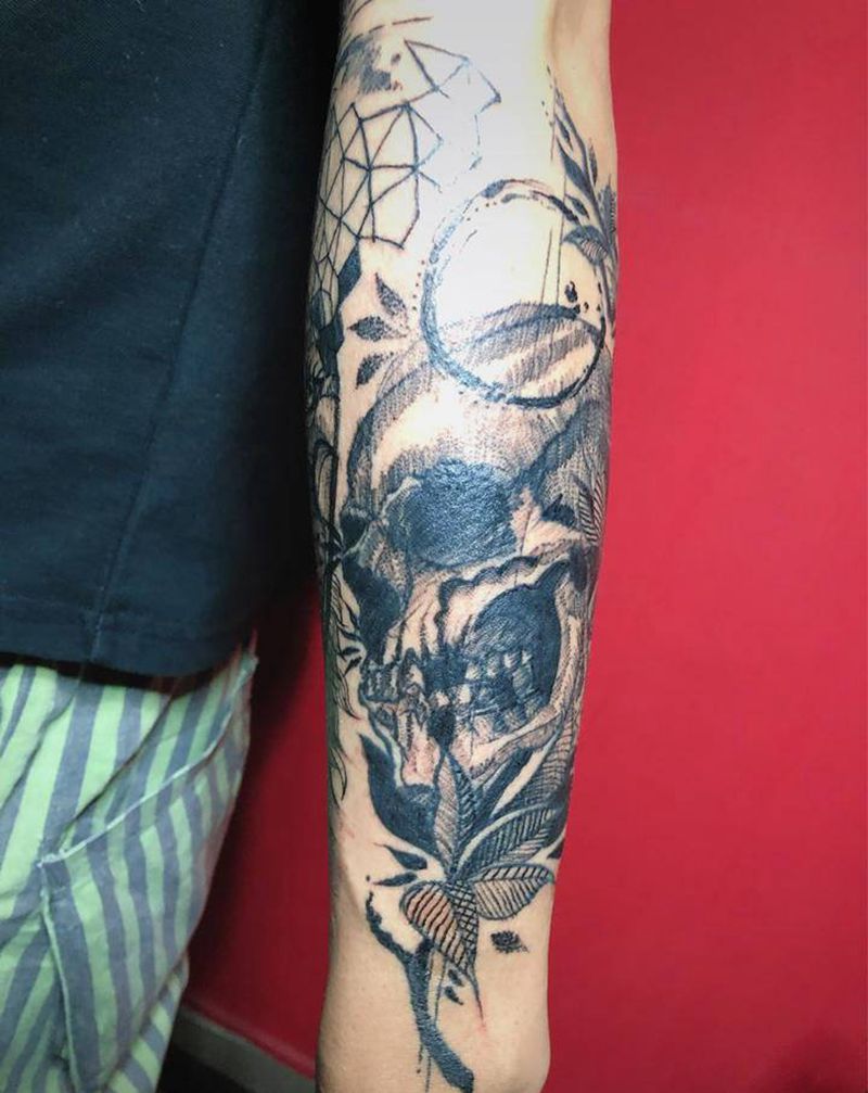 速写暗黑骷髅遮盖纹身图片_手臂几何暗黑遮盖纹身图案