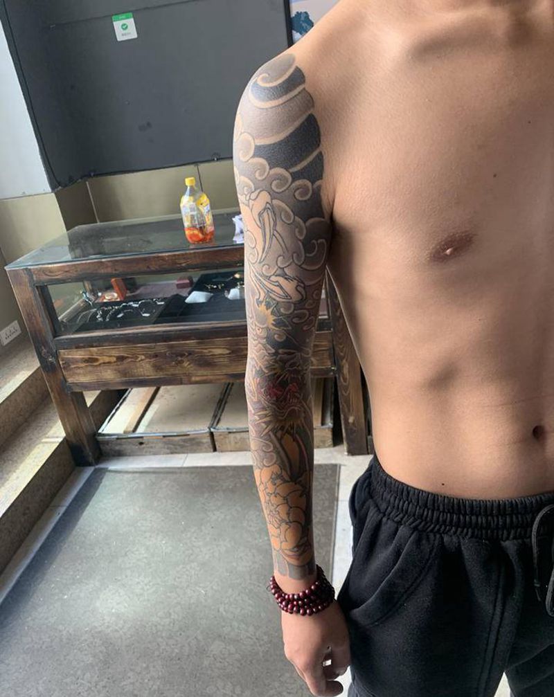 老传统花臂恢复四年纹身图片_手部手臂老传统纹身图案