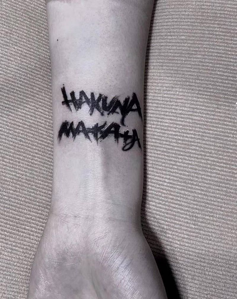 遮盖（下面是两排英文纹身图片_手臂纹身图案