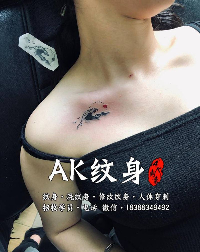 山海小清新纹身图片_肩部胸部新传统老传统纹身图案