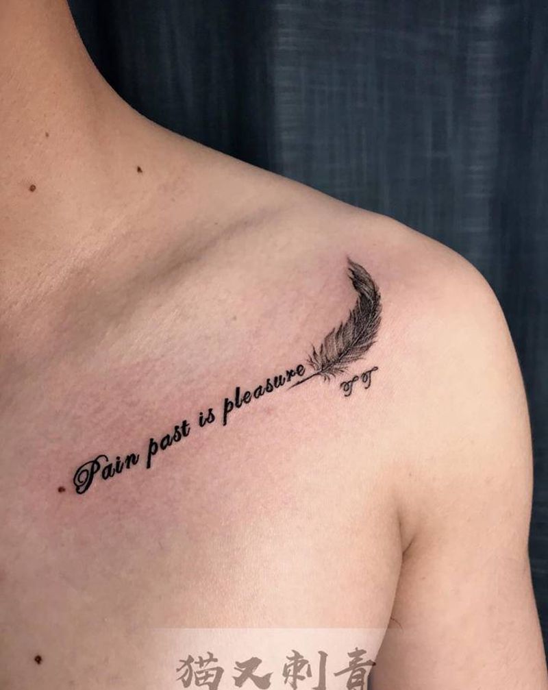 羽毛文字纹身图片_肩部花体字纹身图案