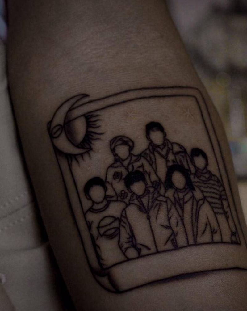 全家福纹身图片_手臂胸部老传统新传统纹身图案