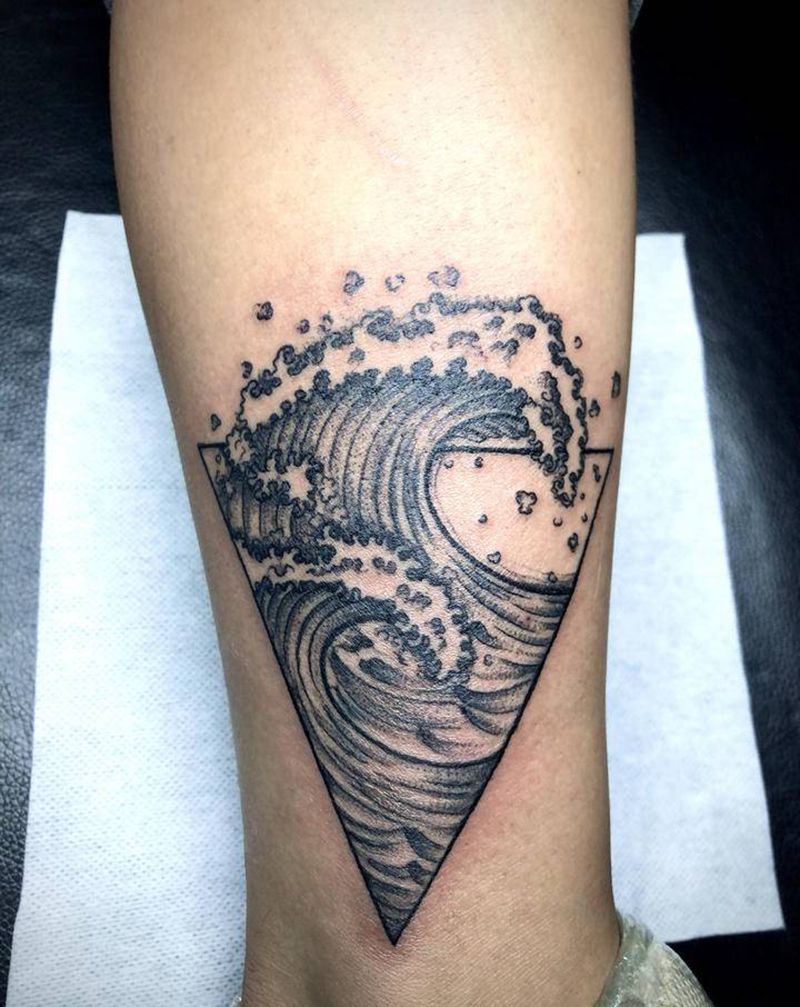 浪纹身图片_点刺纹身图案