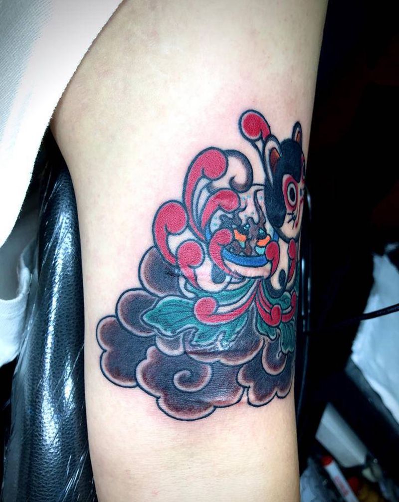 菊猫纹身图片_手臂老传统纹身图案