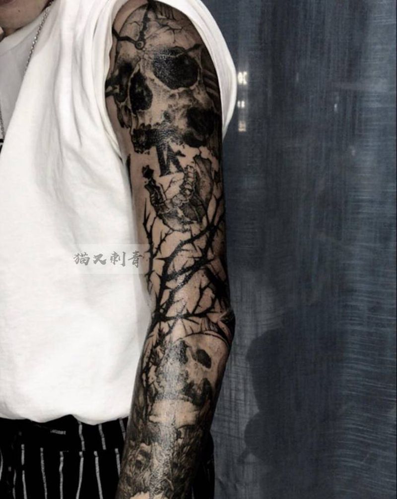 快包完了～耶纹身图片_手臂点刺欧美写实纹身图案