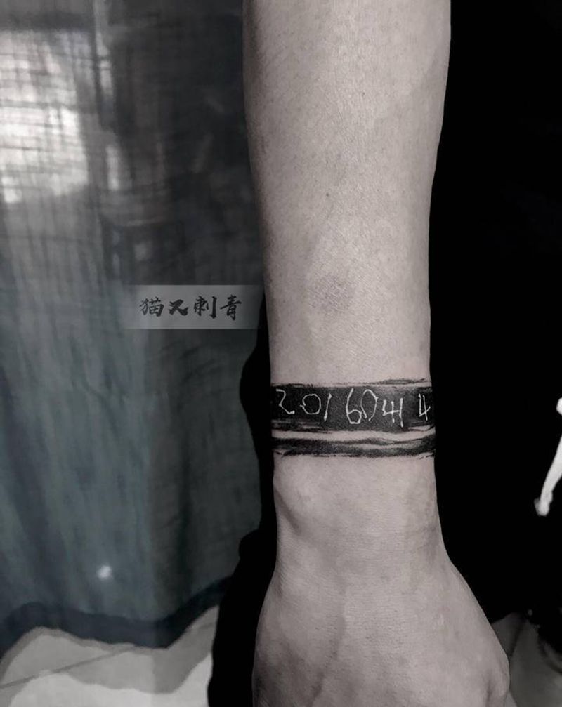 设计图稿纹身图片_手臂花体字纹身图案