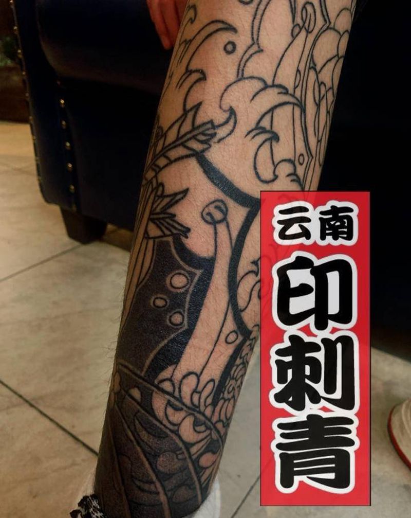 花腿部分纹身图片_腿部纹身图案