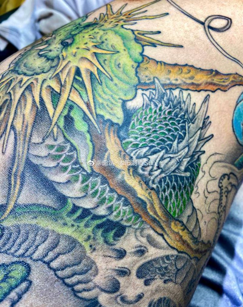 左青龙纹身图片_腰部新传统纹身图案