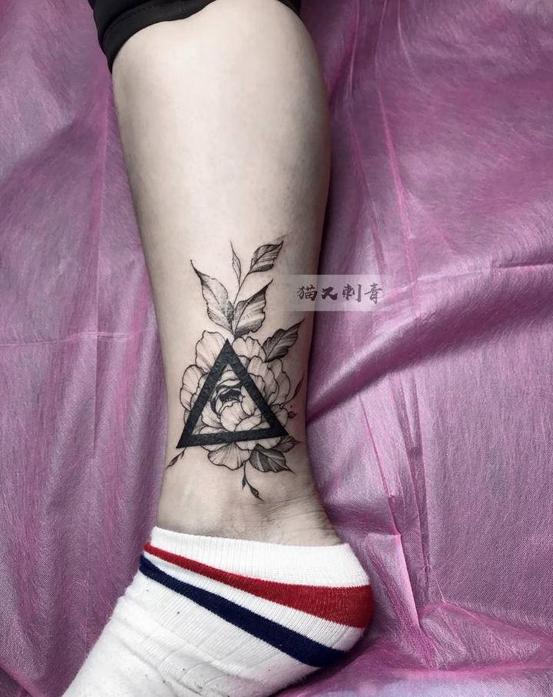 设计图稿遮盖纹身图片_腿部纹身图案