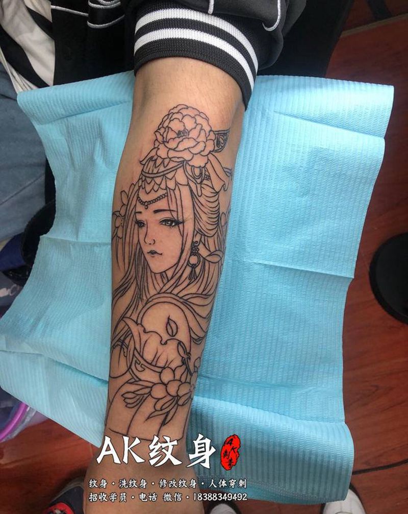 艺伎线条纹身图片_手臂新传统老传统纹身图案