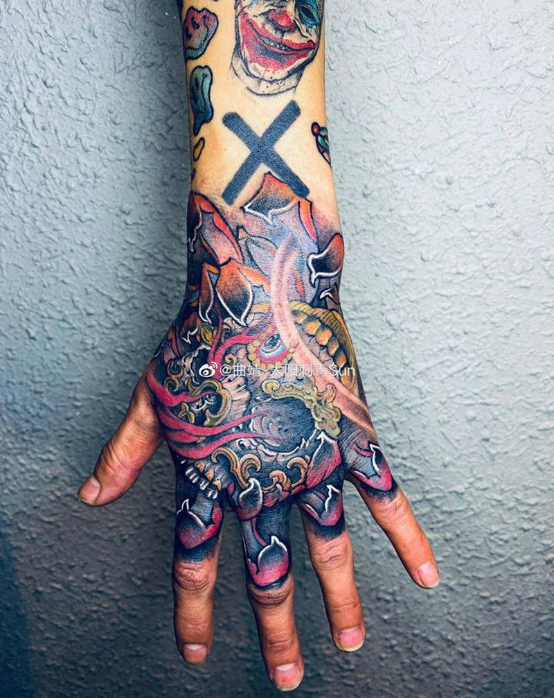 手背纹身图片_手部新传统纹身图案