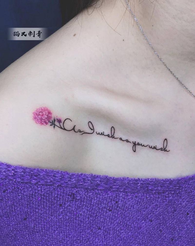 小团花纹身图片_肩部水彩纹身图案