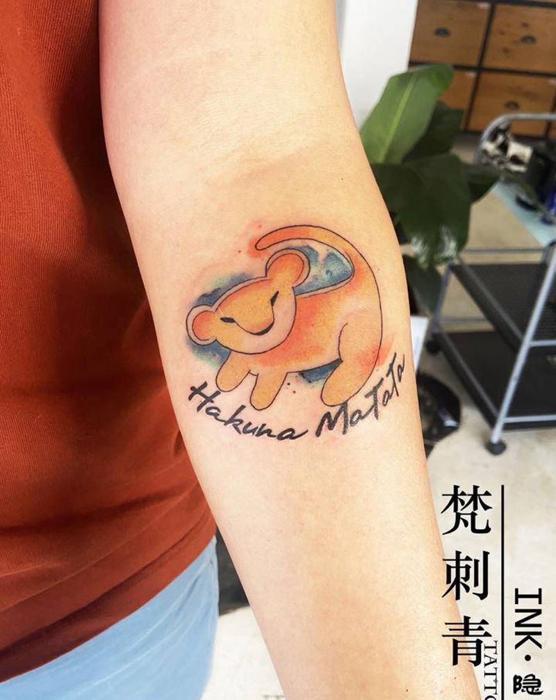 哈库呐玛塔塔纹身图片_手臂纹身图案