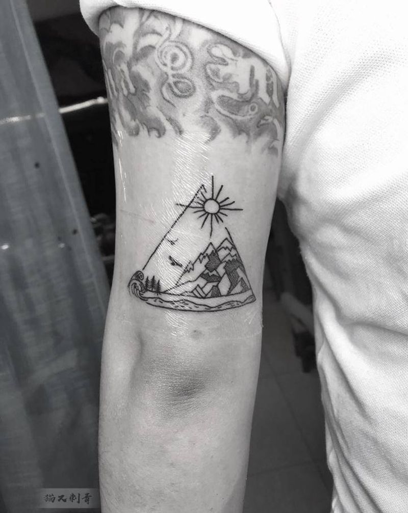 山海纹身图片_手臂点刺纹身图案