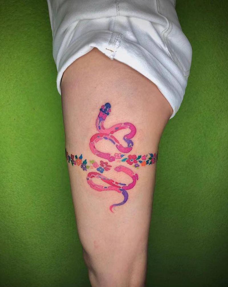 花蛇腿环纹身图片_腿部水彩蛇花纹身图案