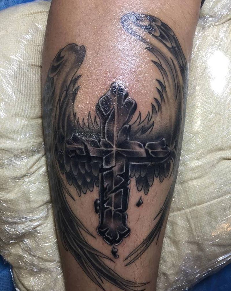 翅膀十字架纹身图片_腿部纹身图案