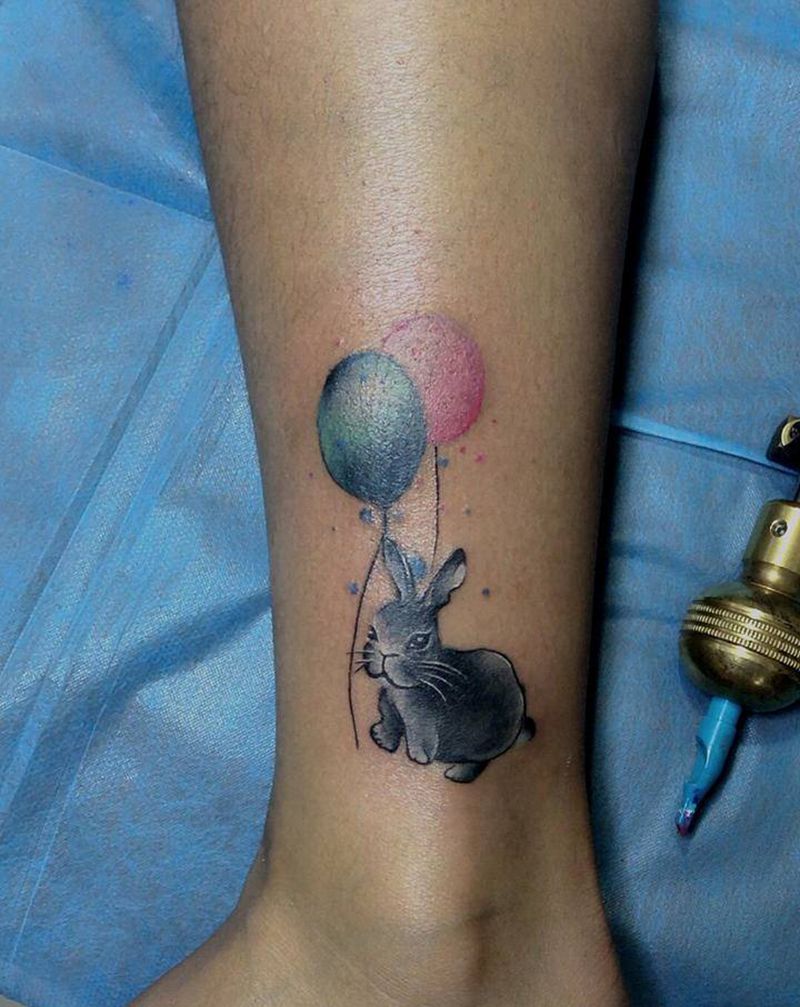 兔子遮盖,纹身图片_脚部水彩新传统纹身图案