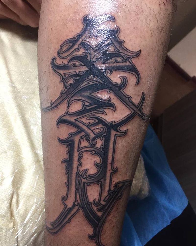 花体字纹身图片_腿部花体字纹身图案