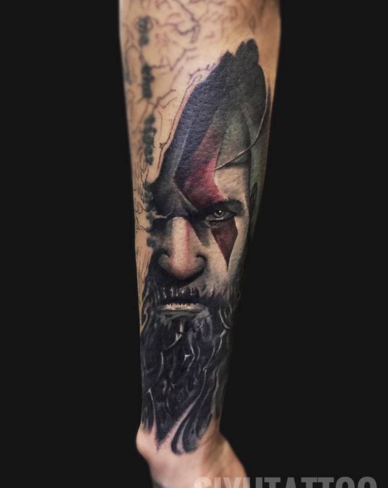 战神 奎托斯纹身图片_手臂纹身图案