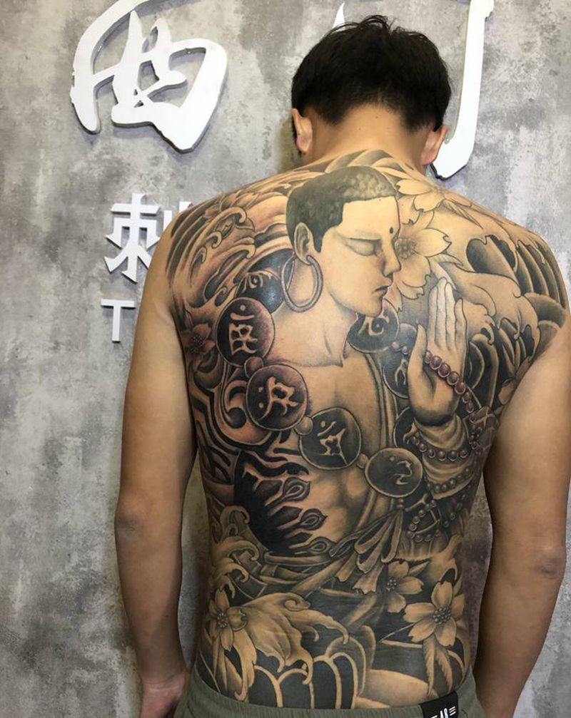 最美达摩纹身图片_背部新传统纹身图案