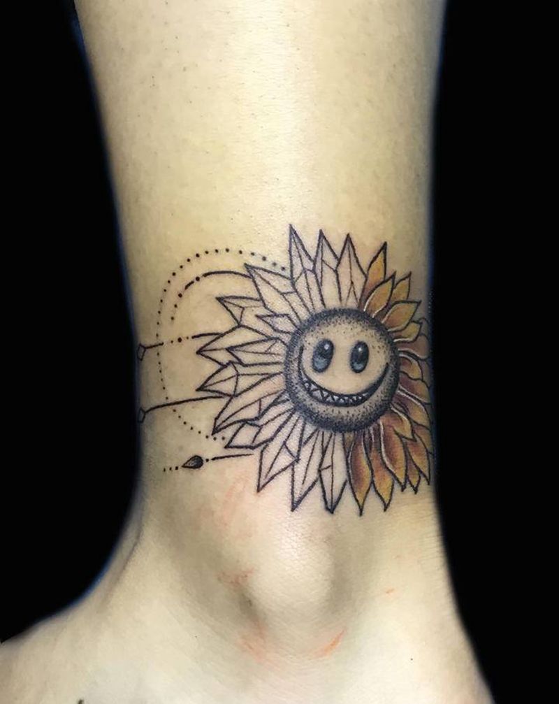 笑脸,向日葵,修改纹身图片_腿部脚部新传统点刺向日葵笑脸修改纹身图案