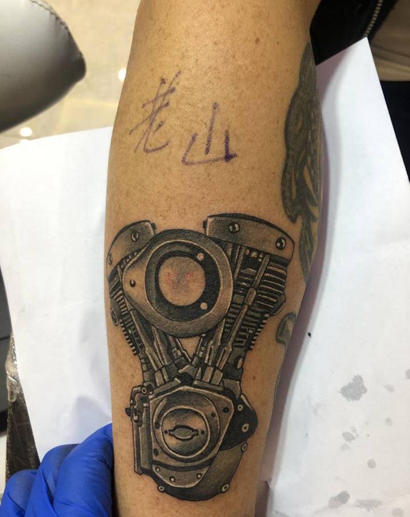 重机纹身图片_手臂欧美写实纹身图案