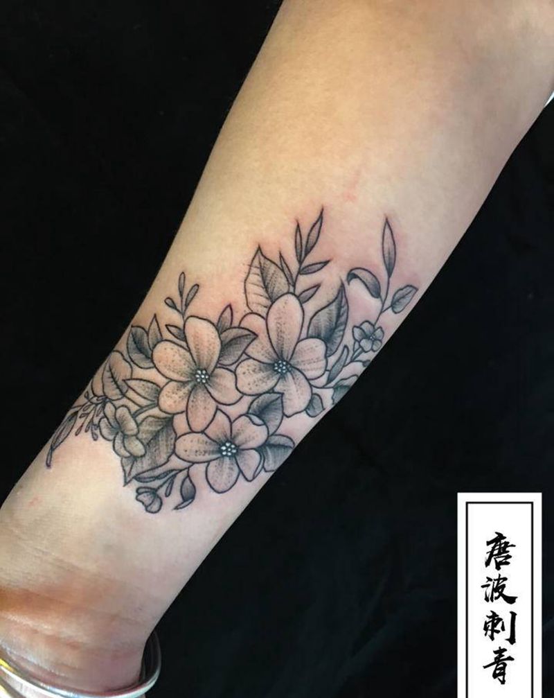 素花纹身图片_手部点刺个人爱好纹身图案