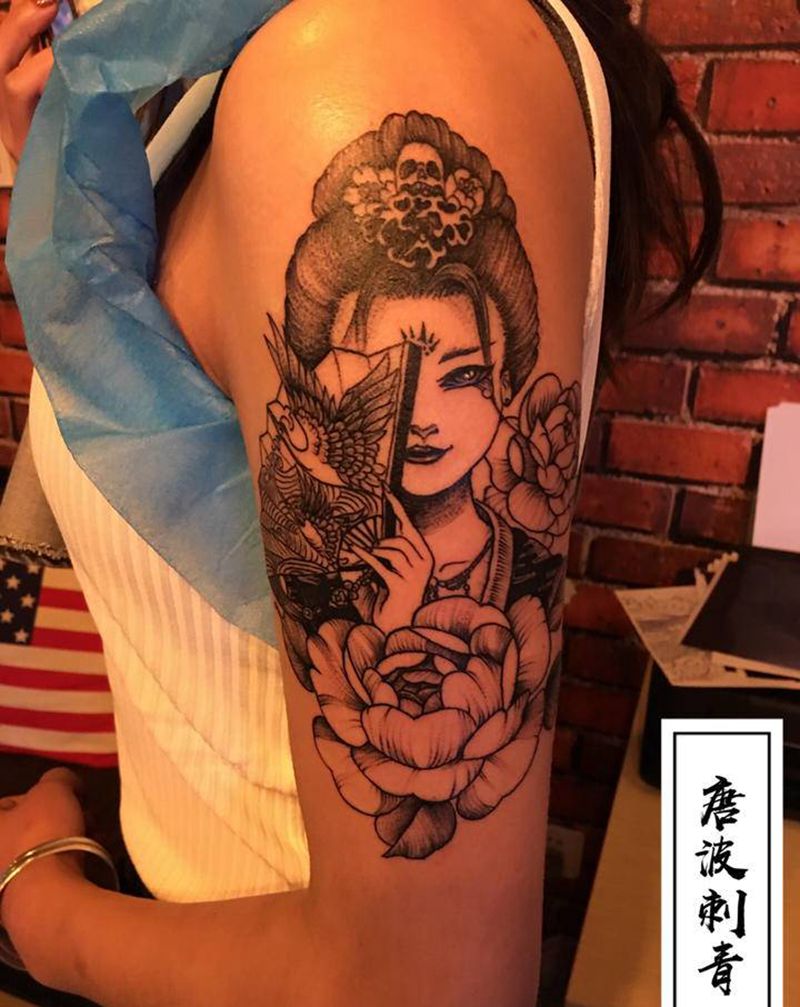 侍女纹身图片_手臂点刺个人爱好纹身图案