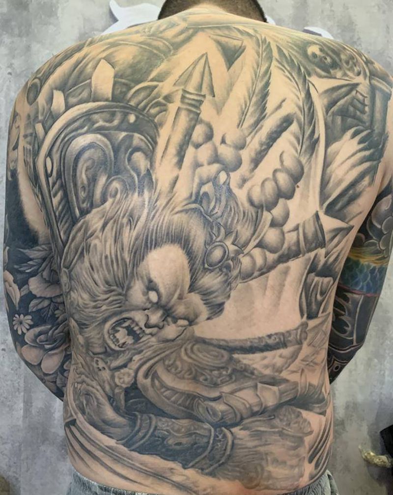 满背大圣纹身图片_背部新传统纹身图案