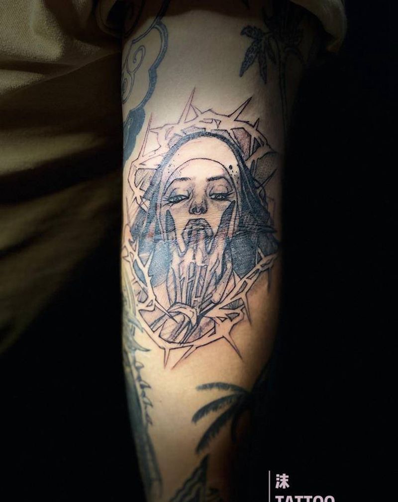 malya纹身图片_手臂点刺纹身图案