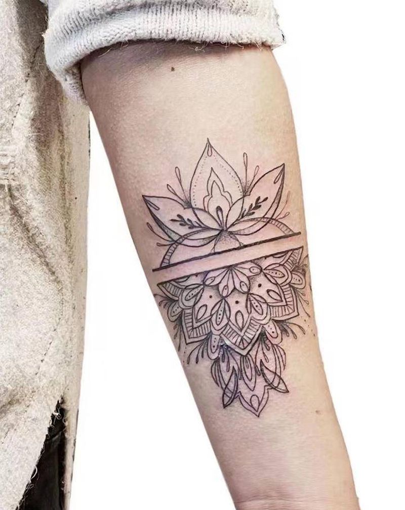 梵花（疤痕遮盖）纹身图片_手部纹身图案