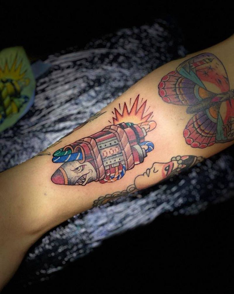 定时炸弹纹身图片_手臂Old School纹身图案