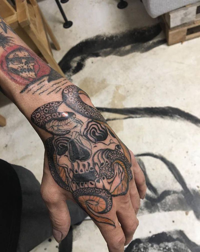 未完成骷髅纹身图片_手部纹身图案