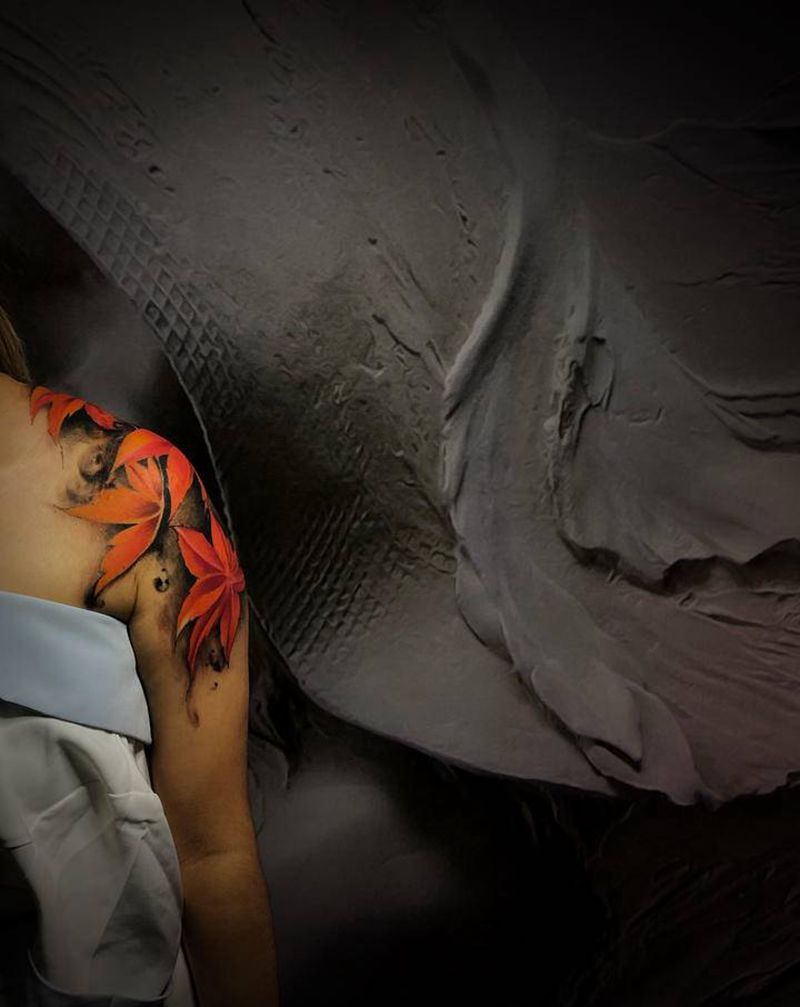 枫叶（手术疤痕遮盖）纹身图片_肩部新传统纹身图案