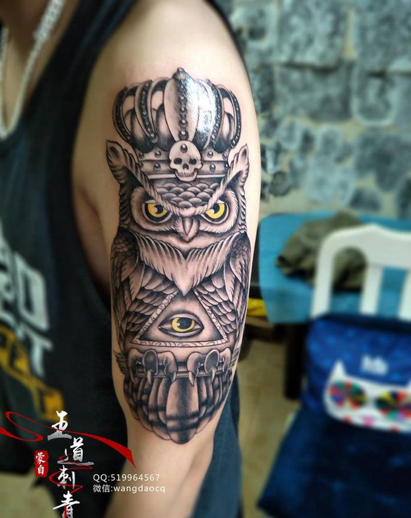 猫头鹰纹身图片_手臂手部新传统欧美写实老鹰纹身图案