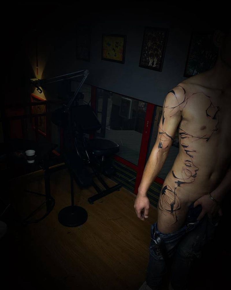 抽象人物纹身图片_水墨纹身图案