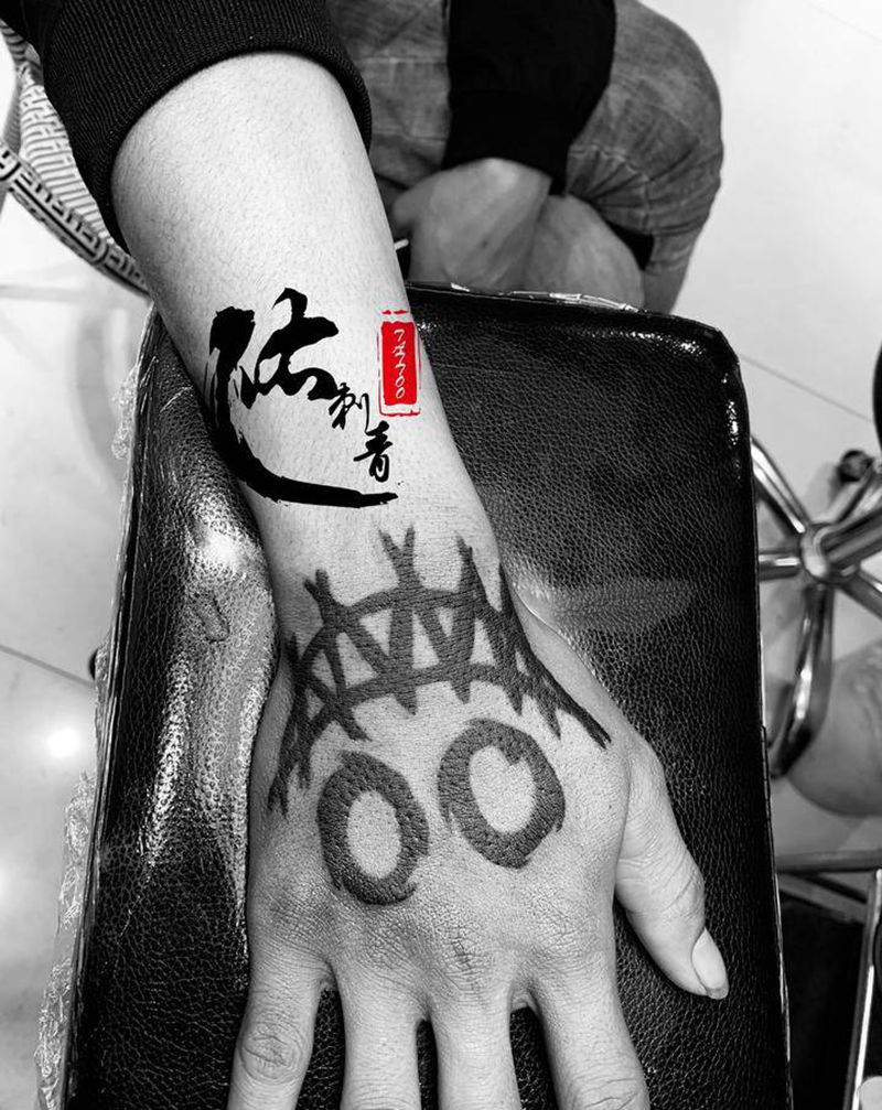 手背纹身图片_手部纹身图案