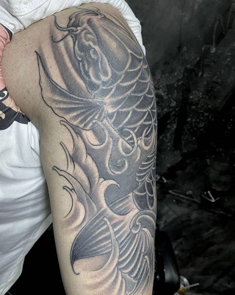 遮盖作品—锦鲤纹身图片_手臂老传统纹身图案