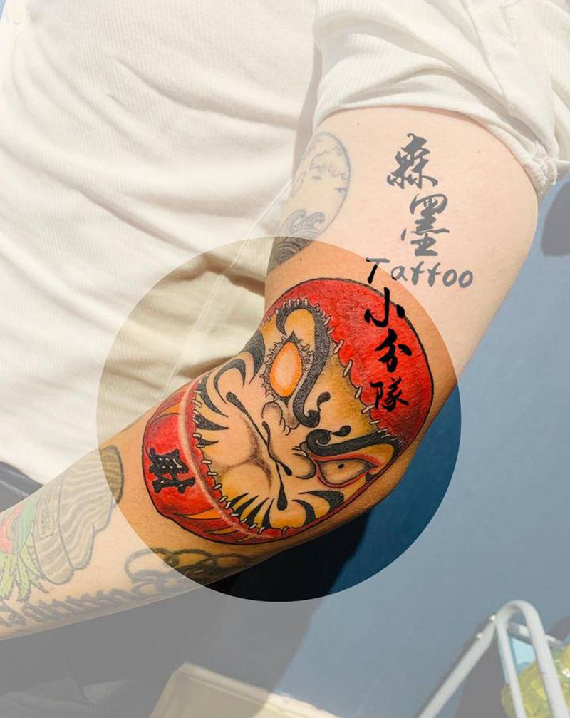 达摩蛋纹身图片_手部手臂老传统纹身图案