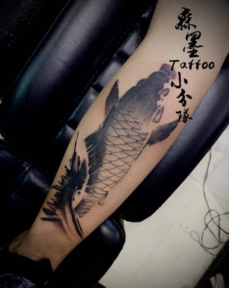 鲤鱼纹身图片_腿部纹身图案