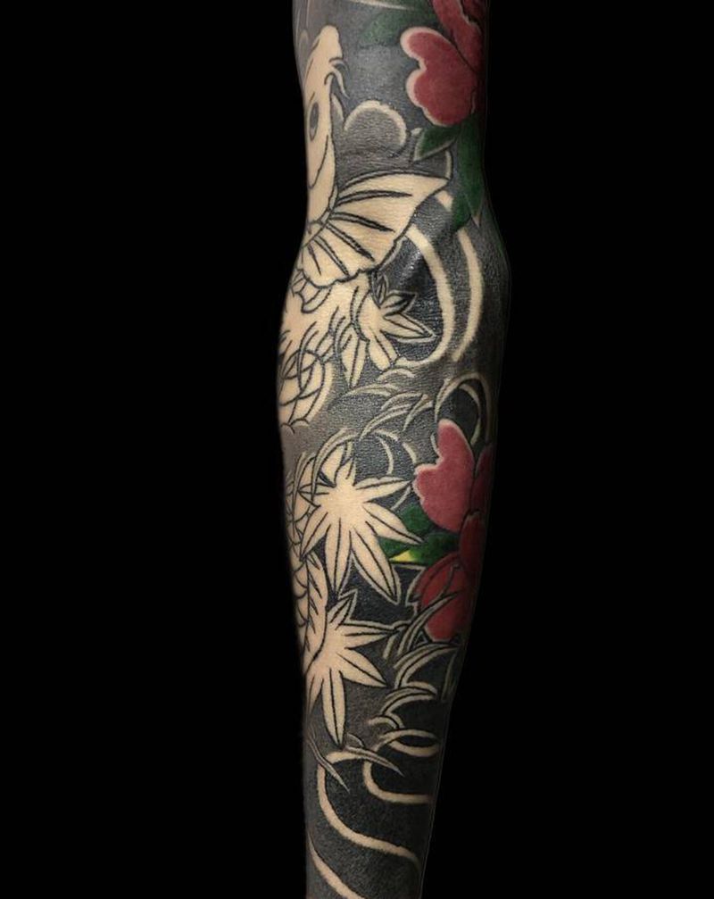 老传统鲤鱼花臂纹身图片_手臂老传统牡丹花鱼鲤鱼纹身图案