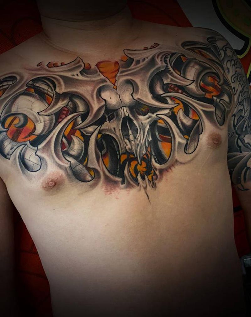 生化写实纹身图片_胸部欧美写实纹身图案