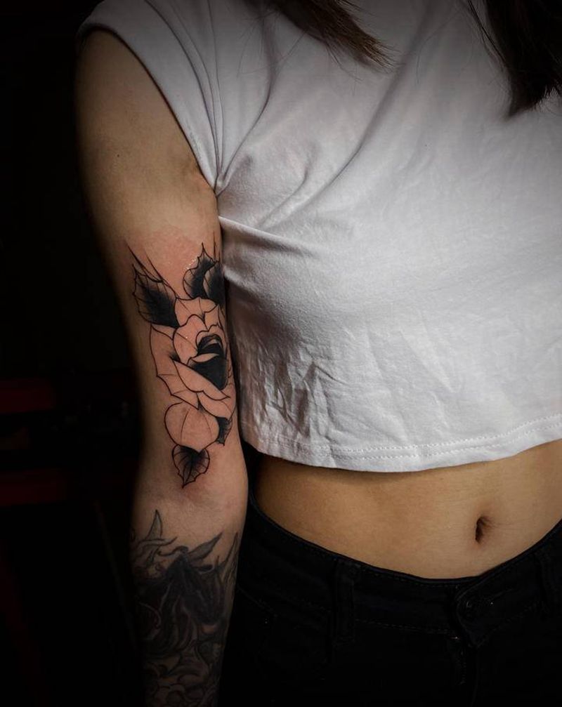 玫瑰纹身图片_手臂纹身图案