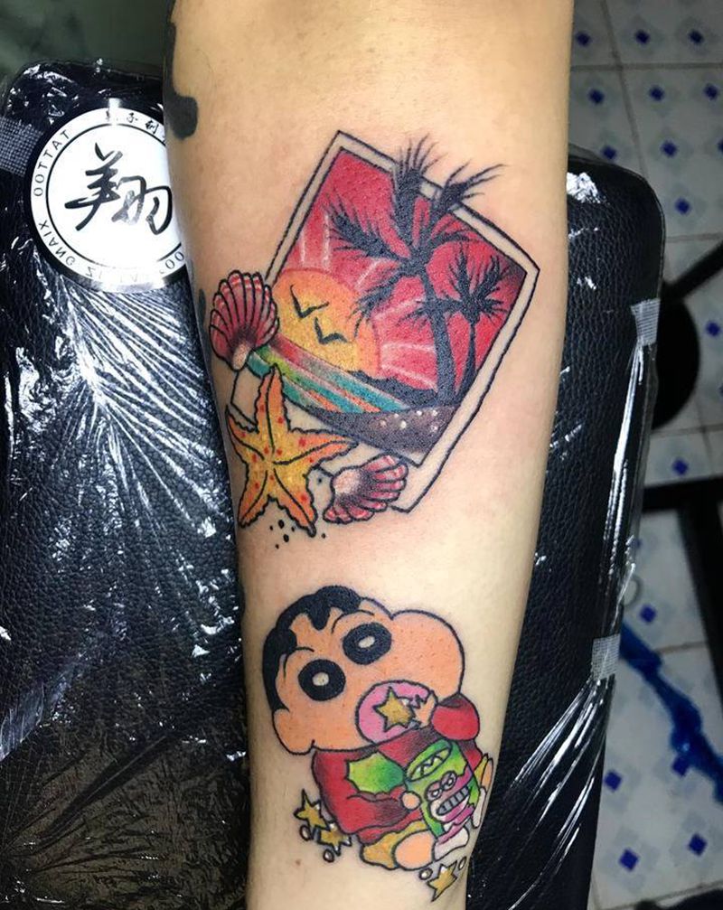 小图走一波纹身图片_手部New School纹身图案