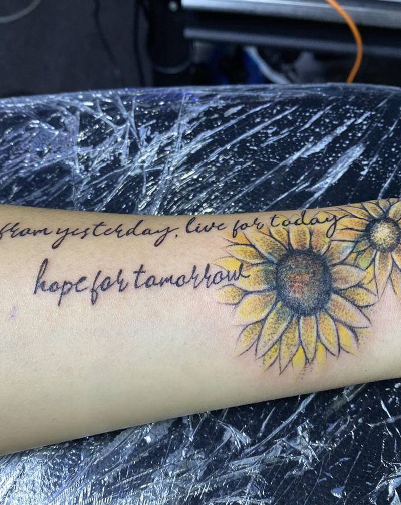 向日葵纹身图片_手臂纹身图案