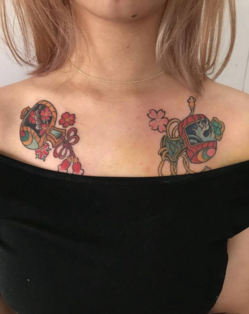 纹胸纹身图片_胸部老传统纹身图案