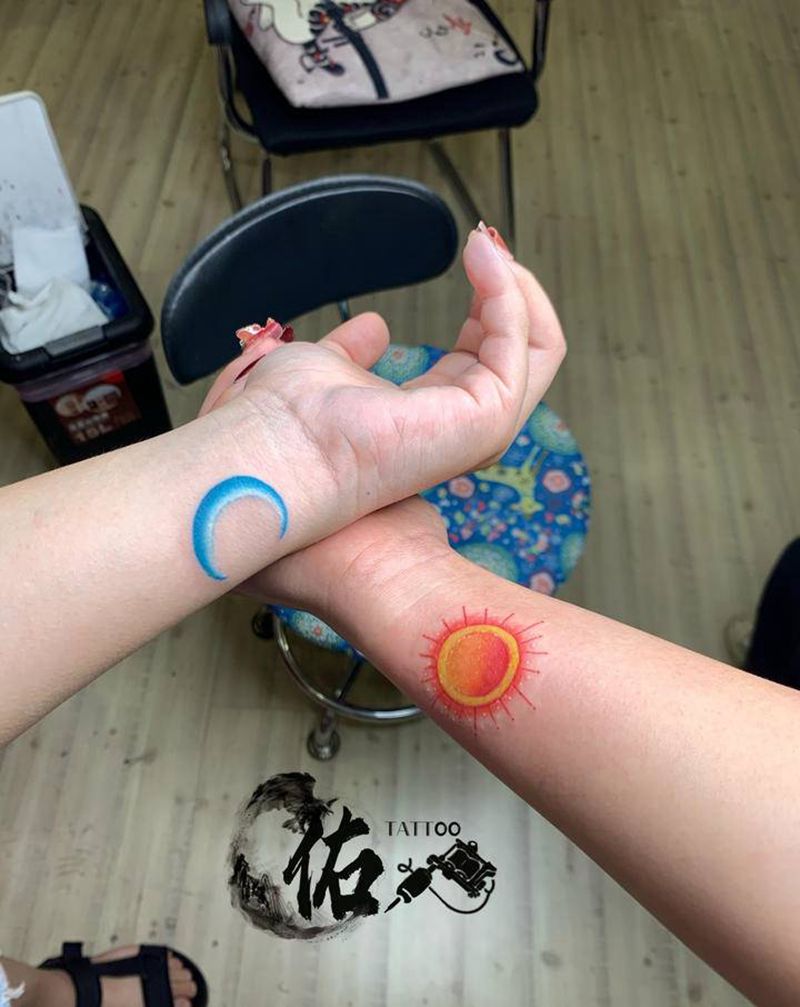 闺蜜纹身纹身图片_手臂水彩纹身图案